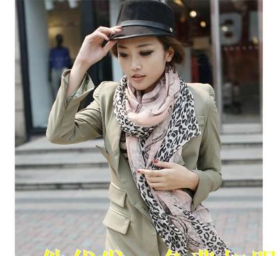 【圍巾絲巾網(wǎng)上代理代銷(xiāo) 一件代發(fā) 免費(fèi)加盟】