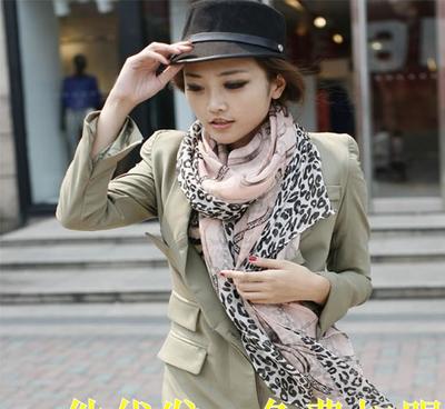 【圍巾絲巾網(wǎng)上代理代銷(xiāo) 一件代發(fā) 免費(fèi)加盟】